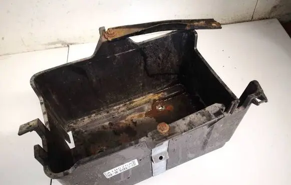 Battery box tray