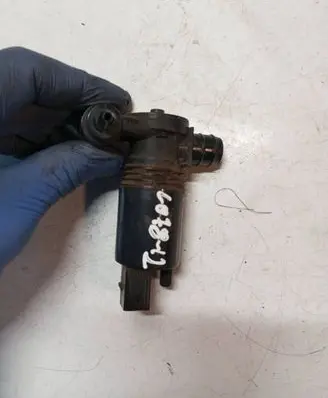 Volvo V60 Windscreen/windshield washer pump 1024928