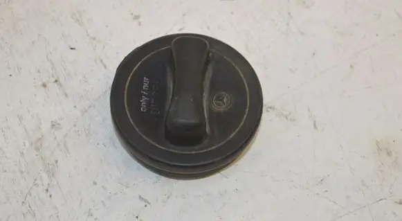 Mercedes-Benz A W168 Fuel tank filler cap A2204700105