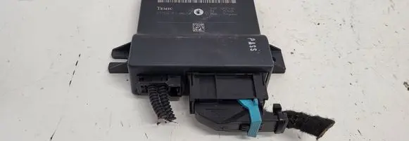 Audi A6 S6 C6 4F Gateway control module 4L0907468B 4L0910468A 401324