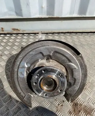 Land Rover Range Rover Sport L461 Rear wheel hub M825A968AD
