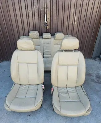 Seat set