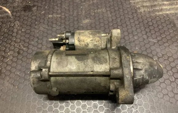 Mercedes-Benz E W211 Starter motor A0061514601 4280004600 02Y05