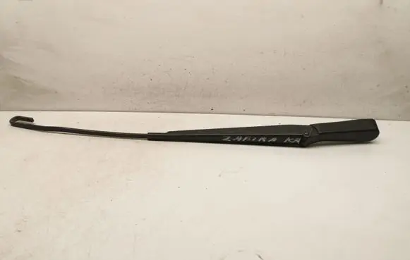 Front wiper blade arm