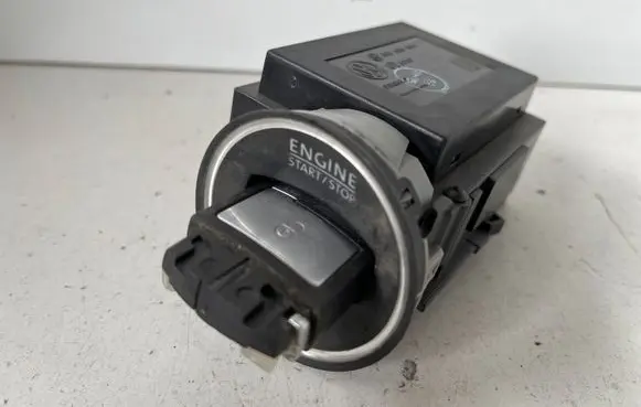 Volkswagen PASSAT B6 Ignition lock contact 3C0905843 33303301 11601200464027