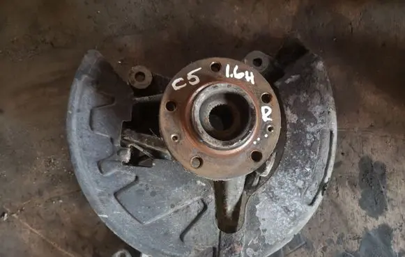 Citroen C5 Front wheel hub