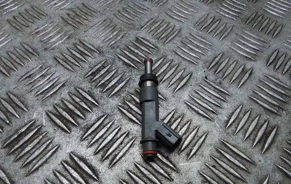 Toyota C-HR I Fuel injector 232500T110