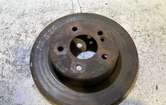 Mercedes-Benz E W210 Rear brake disc