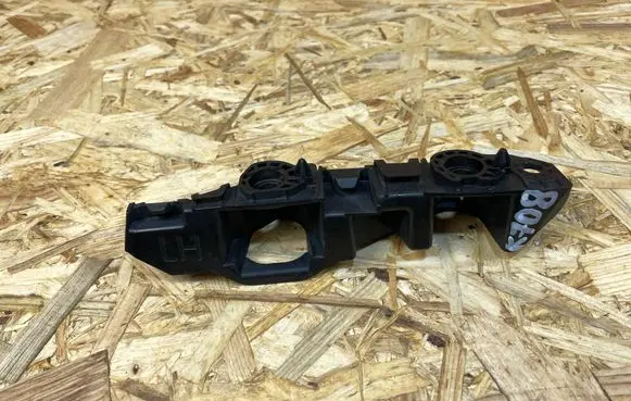 Opel Insignia B Front bumper mounting bracket 39145051