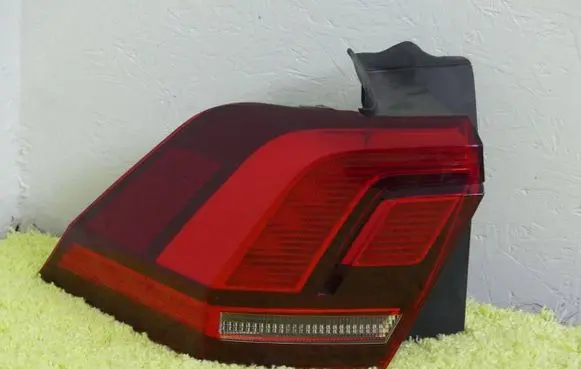 Volkswagen Tiguan Rear/tail lights 5NL945095A
