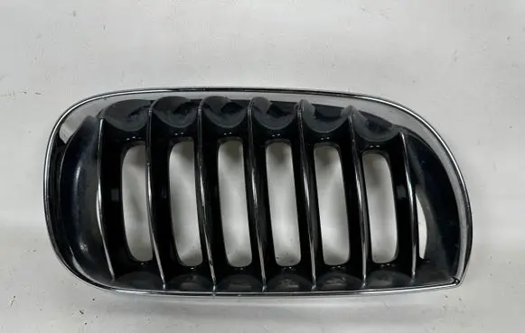 BMW X3 E83 Front grill