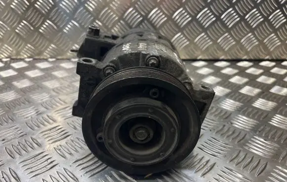 Volkswagen Golf V Air conditioning (A/C) compressor (pump)