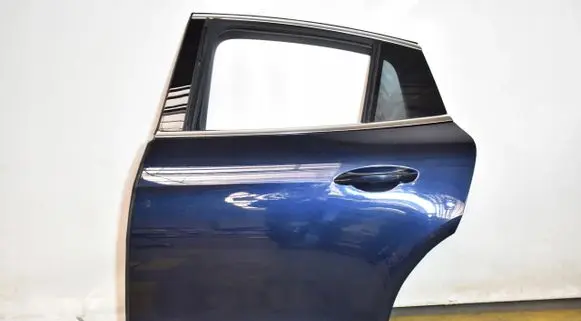 Porsche Panamera (971) Rear door D703