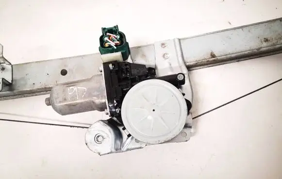Nissan X-Trail T32 Front door window regulator motor 807314CA1A 0620403420