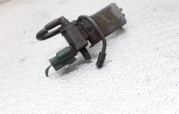 Nissan Pathfinder R51 Valve vacuum 