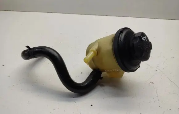 Hyundai Santa Fe Power steering fluid tank/reservoir 5717626000