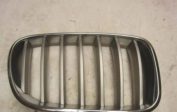 BMW X3 F25 Front bumper upper radiator grill 51117210726