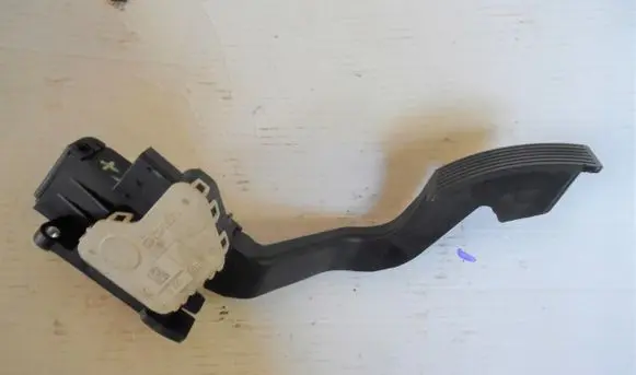 Citroen Jumper Accelerator throttle pedal 1369473080