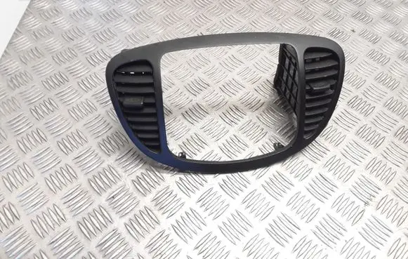 Hyundai i10 Radio/GPS head unit trim 847400X500