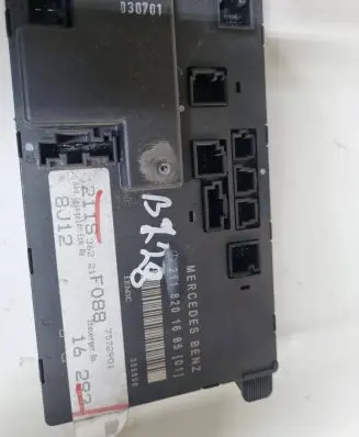 Mercedes-Benz E W211 Door control unit/module 2118201685