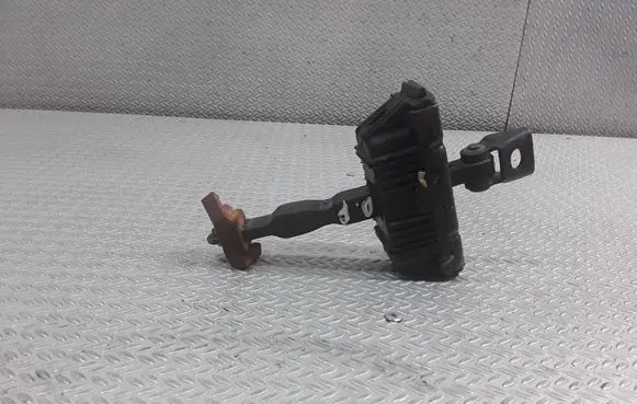 BMW X5 E53 Front door check strap stopper