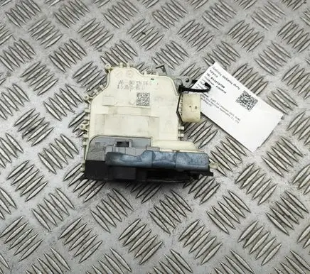 Audi A3 S3 8V Rear door lock 8K0839016G