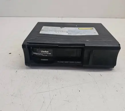 Ford Focus CD/DVD changer XS4F18C830AE