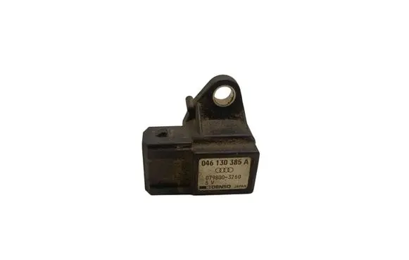 Audi A6 S6 C4 4A Air pressure sensor 046130385A