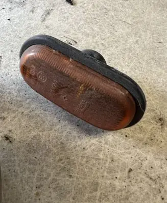Renault Master II Front fender indicator light 7700847333