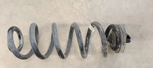 Audi Q7 4M Front coil spring 4M0511115