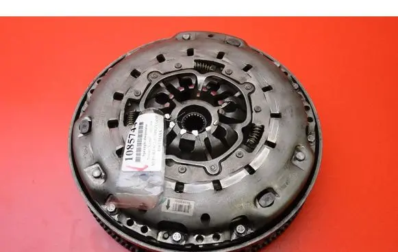Nissan X-Trail T32 Clutch set kit 302101178R