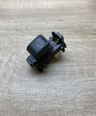 Toyota Yaris Electric window control switch 8292J81 1928294