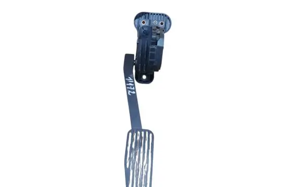Volvo S80 Accelerator throttle pedal 9157552