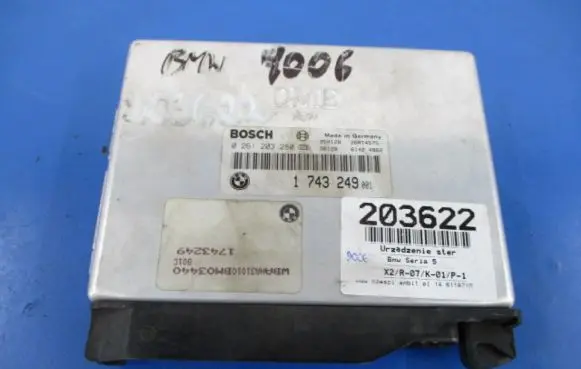 BMW 5 E34 Engine control unit/module ECU 1743249