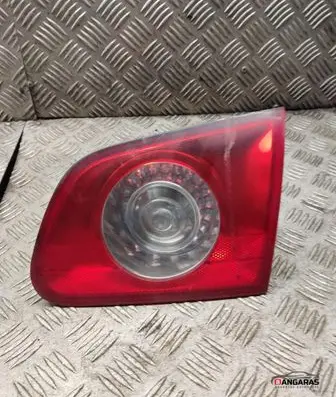 Tailgate rear/tail lights