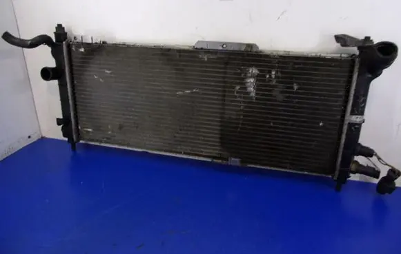 Opel Tigra A Coolant radiator 52459323