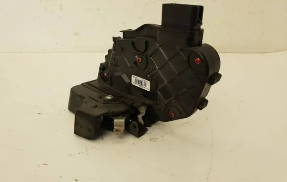 Volvo XC60 Front door lock 30799303 A048069 2469AC75BB