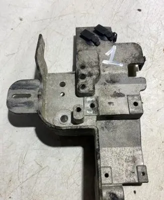 Volvo V60 Engine mounting bracket 31293427