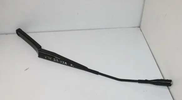 Volkswagen PASSAT B7 Windshield/front glass wiper blade 561955405