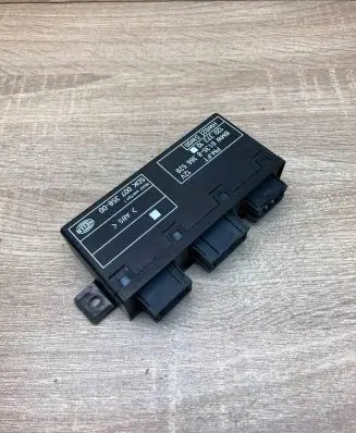 BMW 7 E38 Door control unit/module 8366528