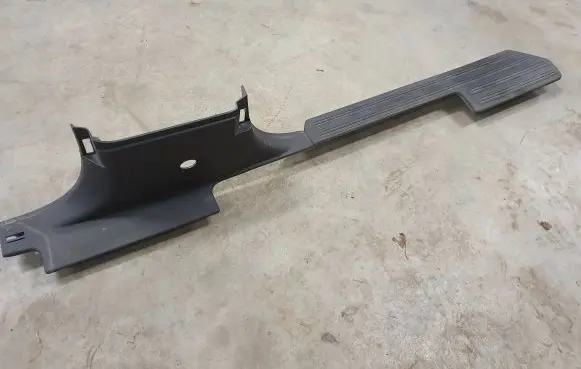 Volkswagen Amarok Front sill trim cover 2H0863725C 2H0863725D