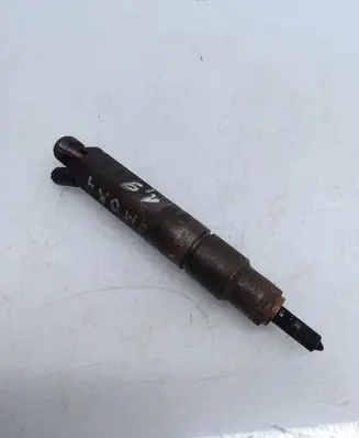 Seat Alhambra (Mk1) Fuel injector 028130201G