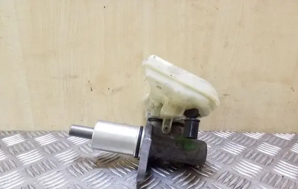Volkswagen PASSAT B5.5 Master brake cylinder 9304125000 8E0611301E