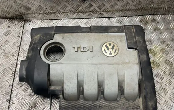 Volkswagen Touran I Engine cover (trim) 03G103907