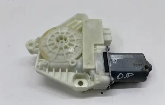Mercedes-Benz E W213 Front door window regulator motor A2139069501
