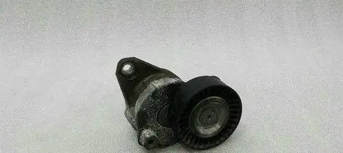 Mercedes-Benz E W212 Belt tensioner pulley A1562000570