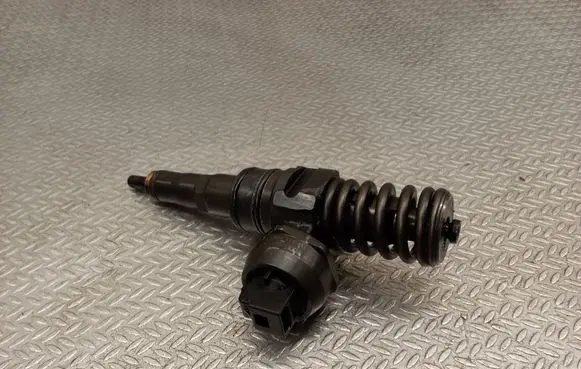 Audi A3 S3 8L Fuel injector 038130073AL