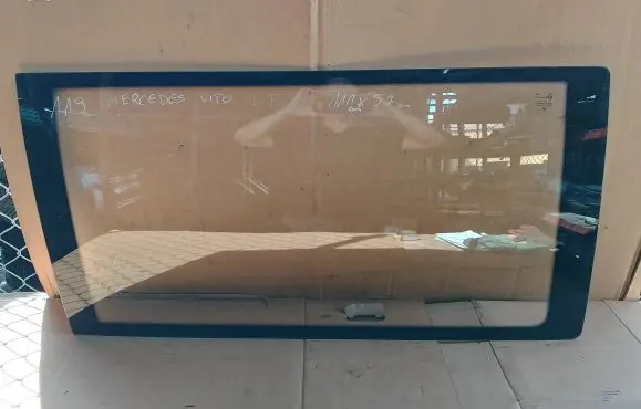 Mercedes-Benz Vito Viano W639 Front vent window/glass (coupe) 