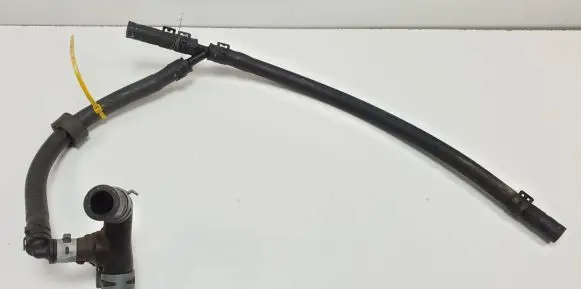 Mercedes-Benz A W169 Engine coolant pipe/hose