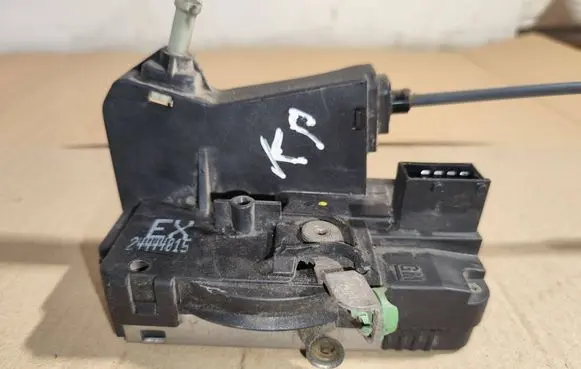 Opel Zafira A Front door lock 24444015